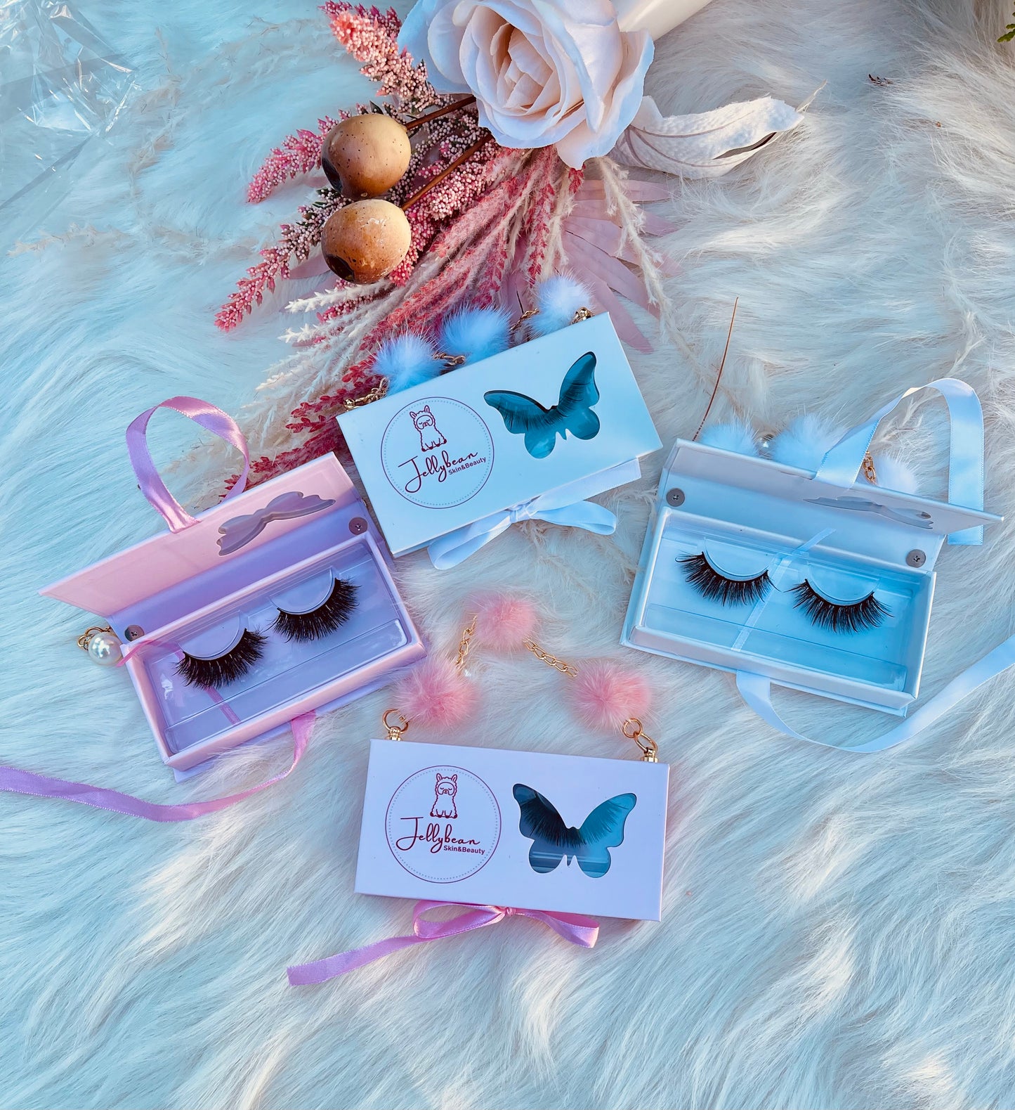 Jellybean Eyelashes Charm