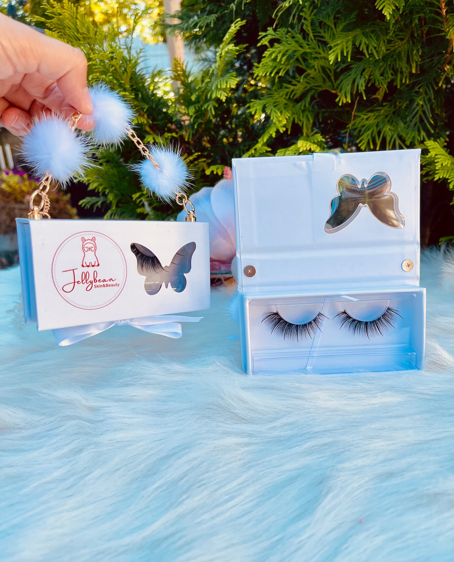 Jellybean Eyelashes Charm